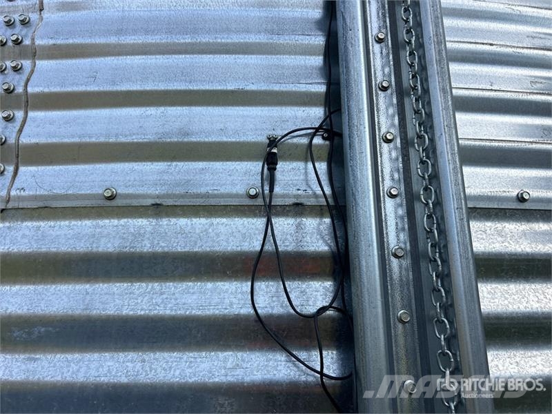 Brock +/- 11700 bu 7 Ring Grain Bin Macchine/unitá di lavorazione e stoccaggio/altri