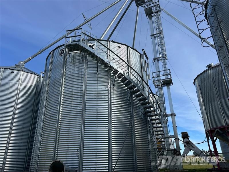Brock +/- 11700 bu 7 Ring Grain Bin Macchine/unitá di lavorazione e stoccaggio/altri