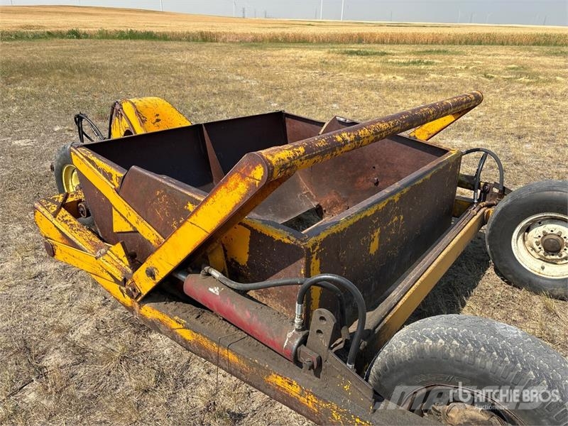 Buchli Enterprises Inc. B300 4 Tire Hydraulic Pull Földnyesők (szkréperek)