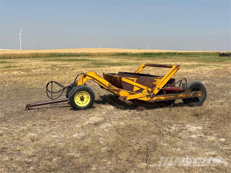 Buchli Enterprises Inc. B300 4 Tire Hydraulic Pull Földnyesők (szkréperek)