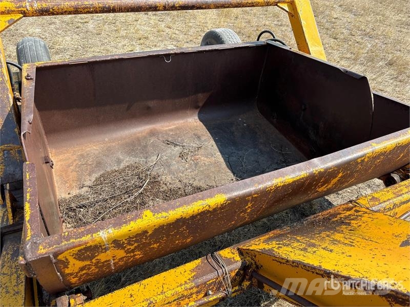 Buchli Enterprises Inc. B300 4 Tire Hydraulic Pull Földnyesők (szkréperek)