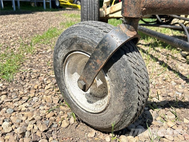 Buhler Farm King 1036 10 in x 36 ft Grain Auger Sauterelle, tapis roulant, vis sans fin