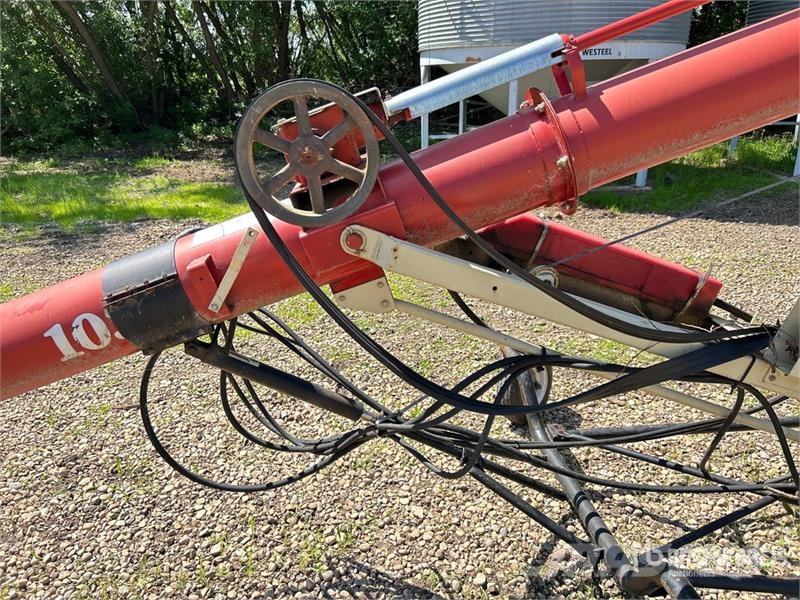 Buhler Farm King 1036 10 in x 36 ft Grain Auger Sauterelle, tapis roulant, vis sans fin