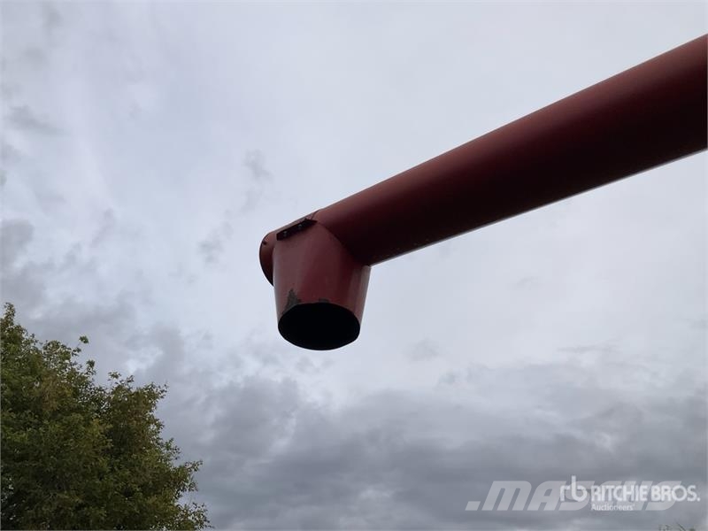 Buhler Farm King 1060 10 in x 60 ft Swing Grain Auger Förderbänder
