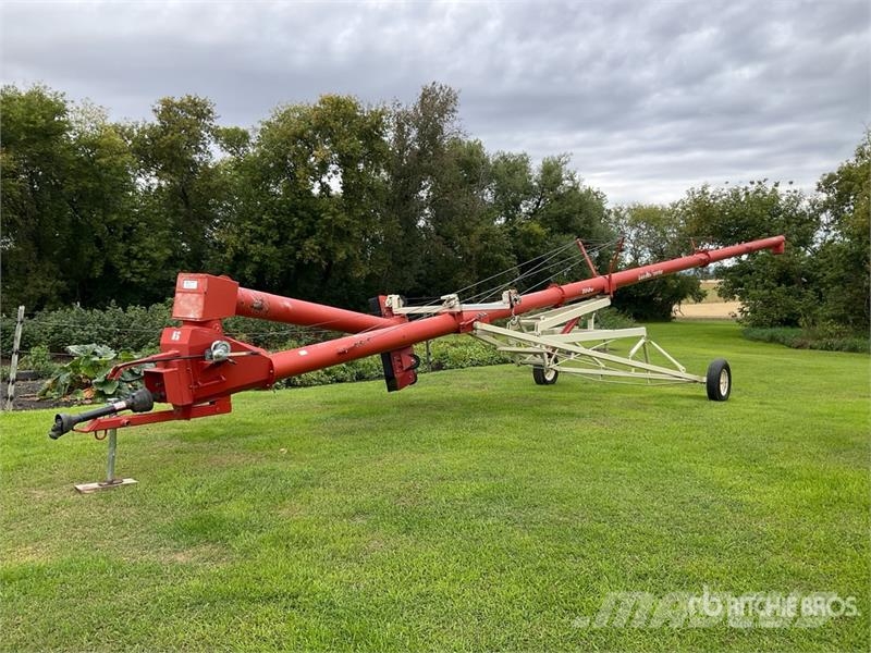 Buhler Farm King 1060 10 in x 60 ft Swing Grain Auger Förderbänder