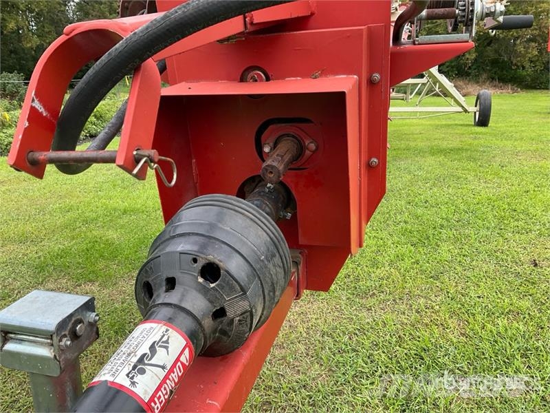 Buhler Farm King 1060 10 in x 60 ft Swing Grain Auger Förderbänder