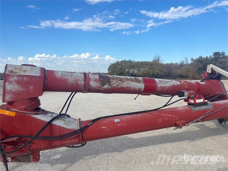 Buhler Farm King 1385 13 in x 85 ft Swing Grain Auger Szállító berendezések