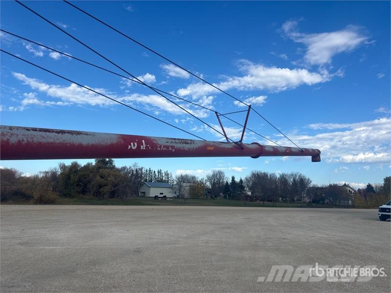 Buhler Farm King 1385 13 in x 85 ft Swing Grain Auger Szállító berendezések