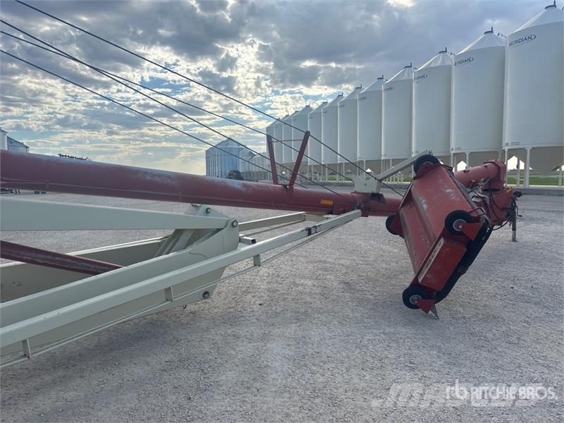 Buhler Farm King 1385 13 in x 85 ft Swing Grain Auger Szállító berendezések