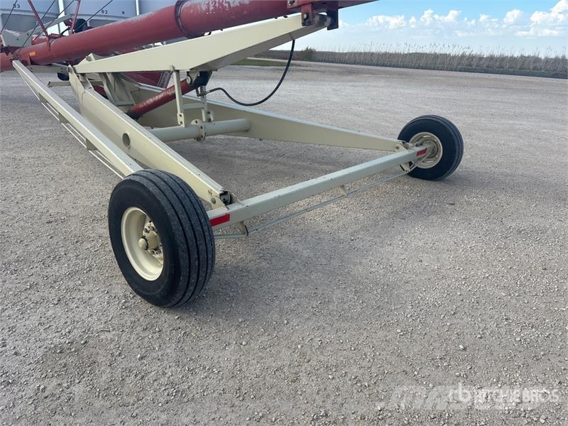 Buhler Farm King 1385 13 in x 85 ft Swing Grain Auger Szállító berendezések