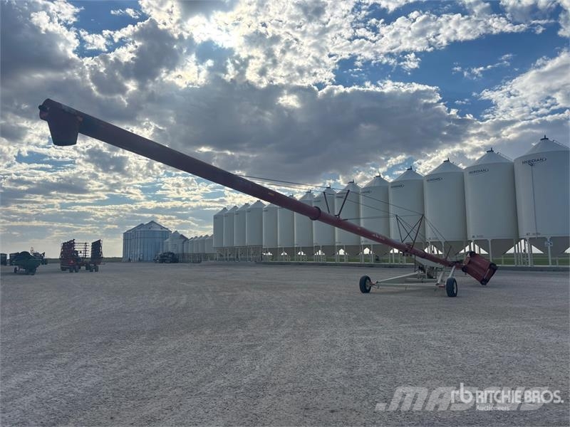 Buhler Farm King 1385 13 in x 85 ft Swing Grain Auger Szállító berendezések