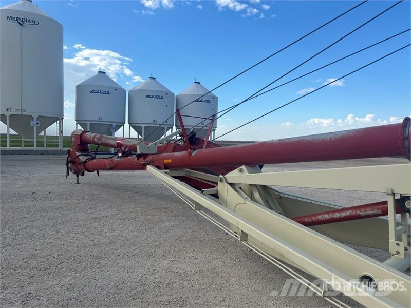 Buhler Farm King 1385 13 in x 85 ft Swing Grain Auger Szállító berendezések