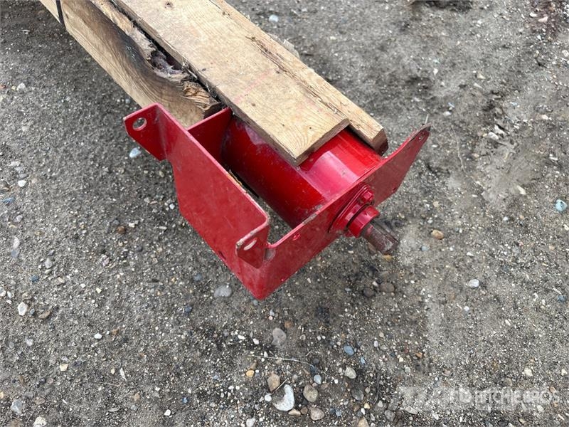 Buhler Farm King 5 in x 11 ft Pencil Grain Auger (Unused) معدات نقل