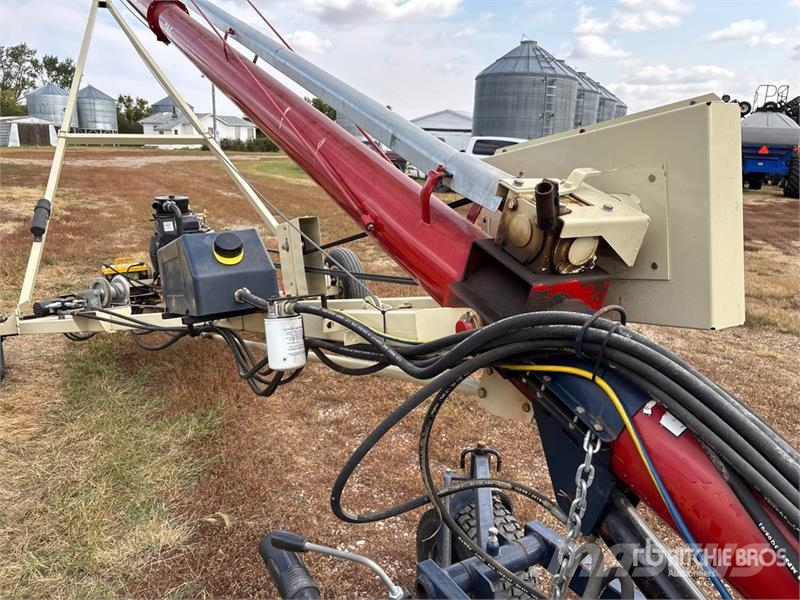 Buhler Farm King 746 7 in x 46 ft Grain Auger Material de transporte