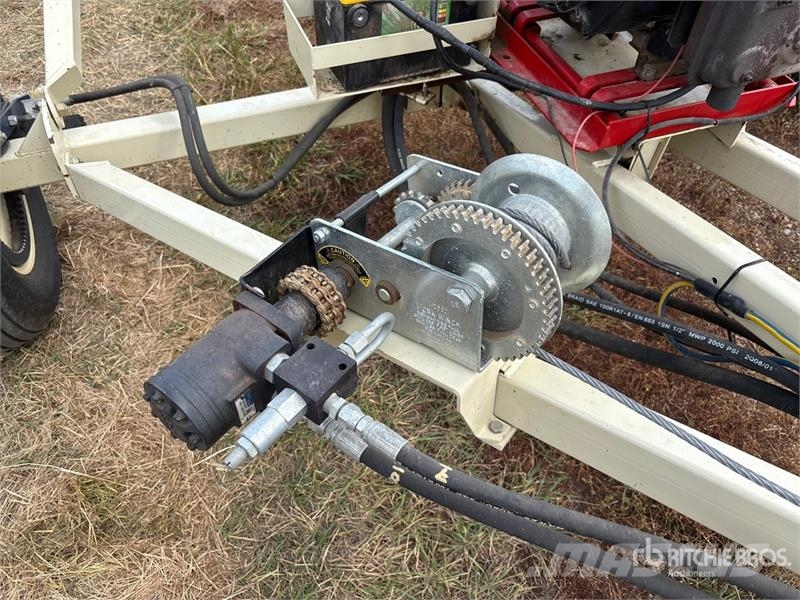 Buhler Farm King 746 7 in x 46 ft Grain Auger Material de transporte