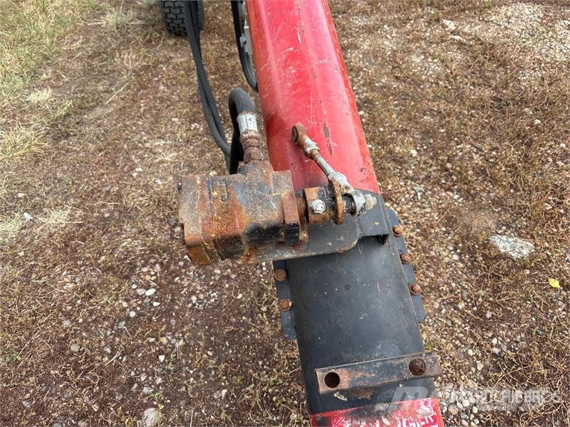 Buhler Farm King 746 7 in x 46 ft Grain Auger Material de transporte