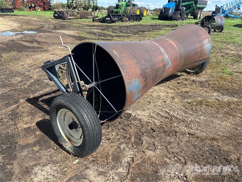 Buhler Farm King 9 ft 6 in Steel Swath Roller Прибиральні комбайни