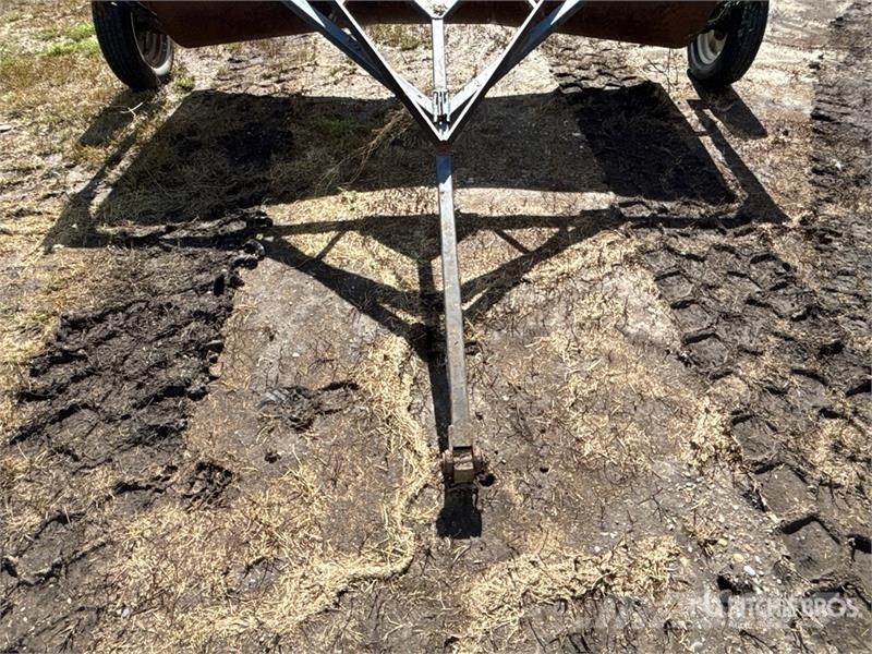 Buhler Farm King 9 ft 6 in Steel Swath Roller Прибиральні комбайни