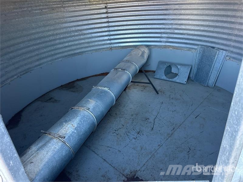 Butler +/- 1900 bu 4 Ring Grain Bin Procesadoras de cultivos y unidades de almacenamiento / máquinas - Otros
