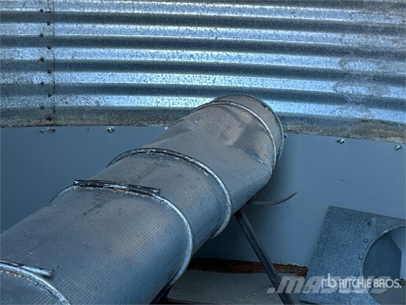 Butler +/- 1900 bu 4 Ring Grain Bin Procesadoras de cultivos y unidades de almacenamiento / máquinas - Otros