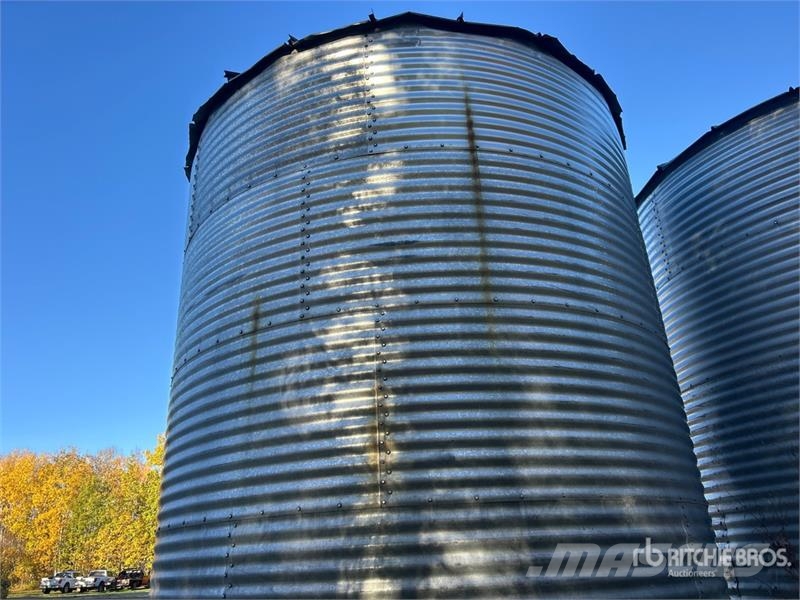Butler +/- 1900 bu 4 Ring Grain Bin Procesadoras de cultivos y unidades de almacenamiento / máquinas - Otros