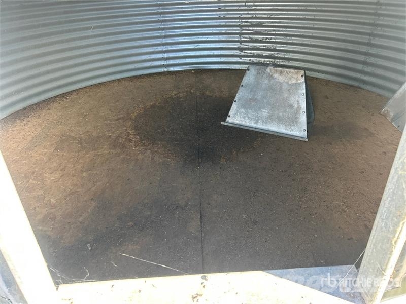 Butler +/- 2000 bu 4 Ring Grain Bin Termény feldolgozó/tároló berendezések - Egyebek