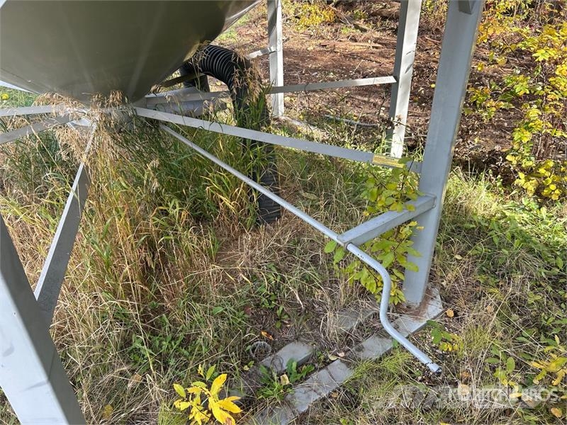 Butler +/- 2100 bu 4 Ring Hopper Grain Bin Stockage, conditionnement - Autres