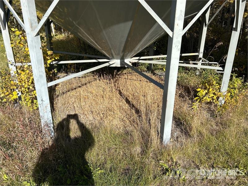 Butler +/- 2100 bu 4 Ring Hopper Grain Bin Foredlings- og lagerhåndteringsutstyr - Annet