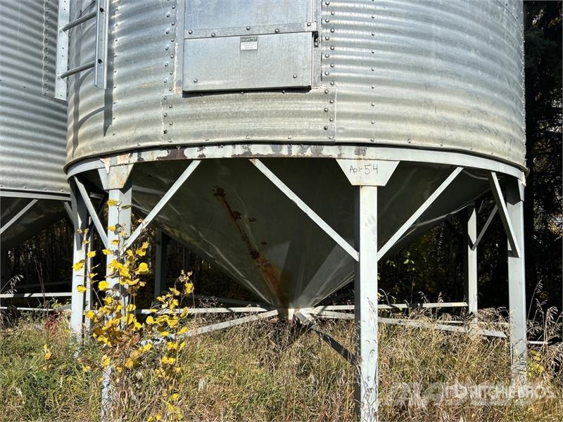 Butler +/- 2100 bu 4 Ring Hopper Grain Bin Strojevi za preradu i skadištenje žetva - Ostalo