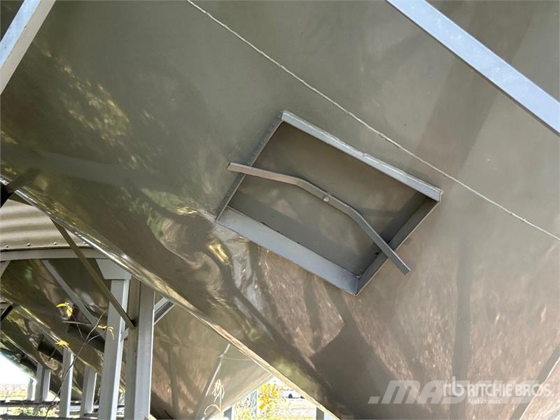 Butler +/- 2100 bu 4 Ring Hopper Grain Bin Foredlings- og lagerhåndteringsutstyr - Annet