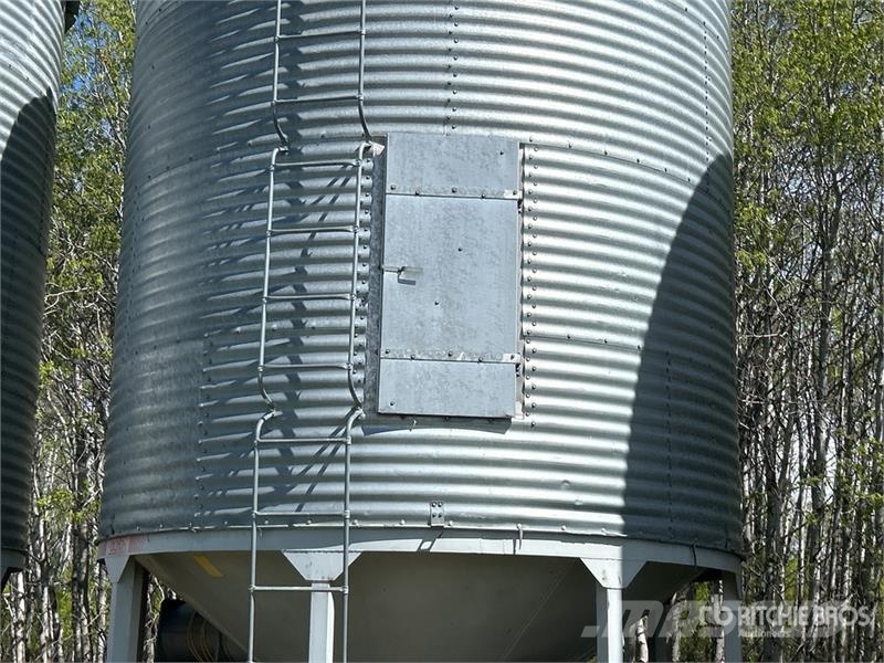 Butler +/- 2200 bu 4 Ring Hopper Grain Bin Procesadoras de cultivos y unidades de almacenamiento / máquinas - Otros