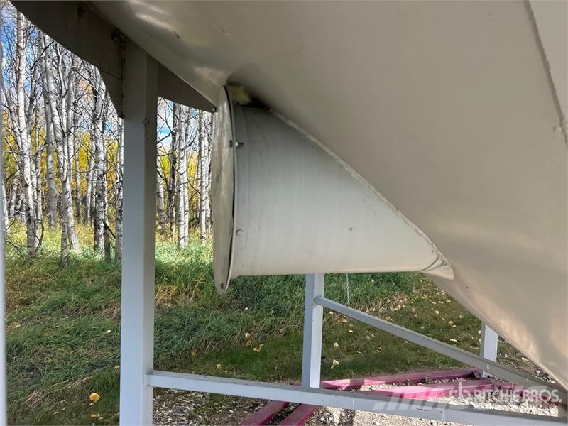 Butler +/- 2200 bu 4 Ring Hopper Grain Bin 农作物机械加工存储设备 - 其他