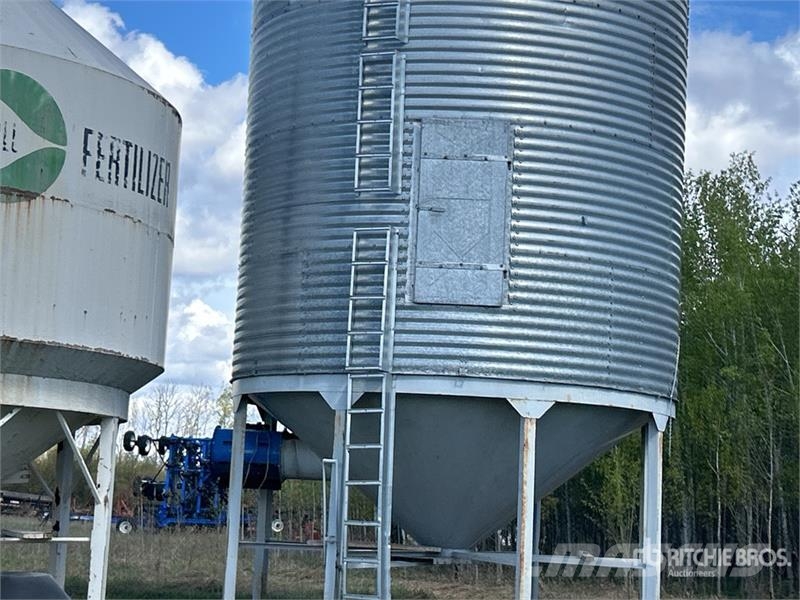Butler +/- 2200 bu 4 Ring Hopper Grain Bin Procesadoras de cultivos y unidades de almacenamiento / máquinas - Otros