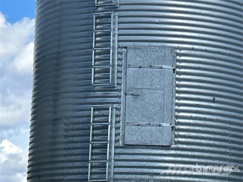 Butler +/- 2200 bu 4 Ring Hopper Grain Bin Procesadoras de cultivos y unidades de almacenamiento / máquinas - Otros