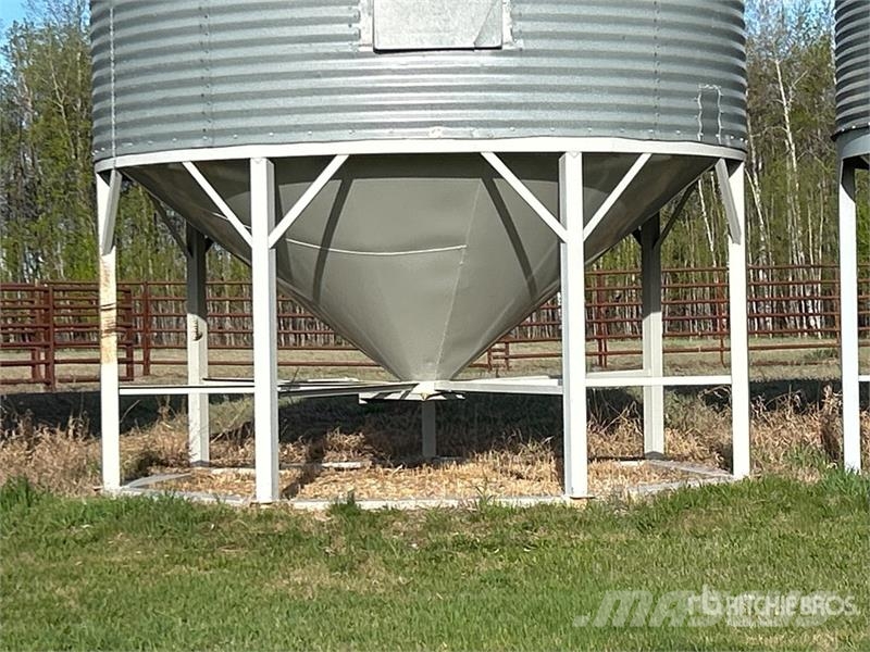 Butler +/- 2200 bu 4 Ring Hopper Grain Bin Procesadoras de cultivos y unidades de almacenamiento / máquinas - Otros
