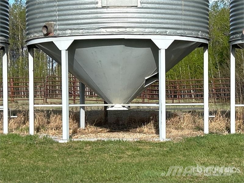 Butler +/- 2200 bu 4 Ring Hopper Grain Bin Procesadoras de cultivos y unidades de almacenamiento / máquinas - Otros