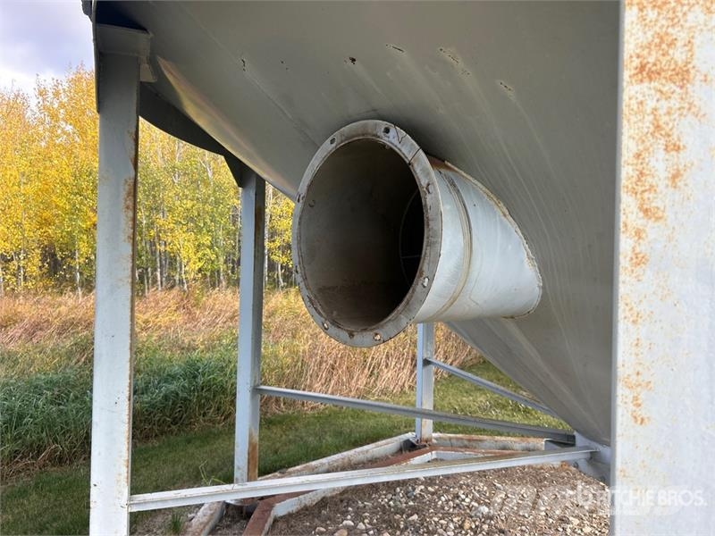 Butler +/- 2200 bu 4 Ring Hopper Grain Bin 农作物机械加工存储设备 - 其他