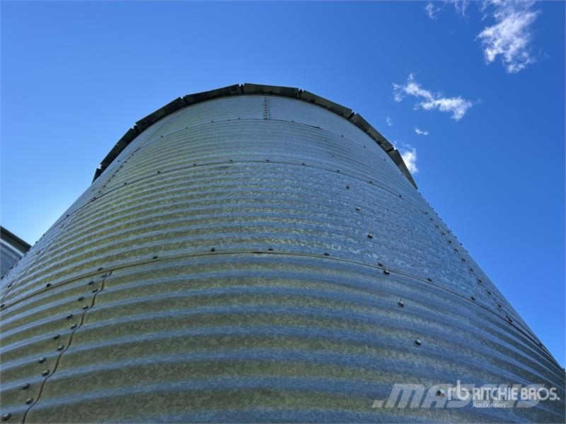 Butler +/- 2200 bu 4 Ring Hopper Grain Bin Procesadoras de cultivos y unidades de almacenamiento / máquinas - Otros