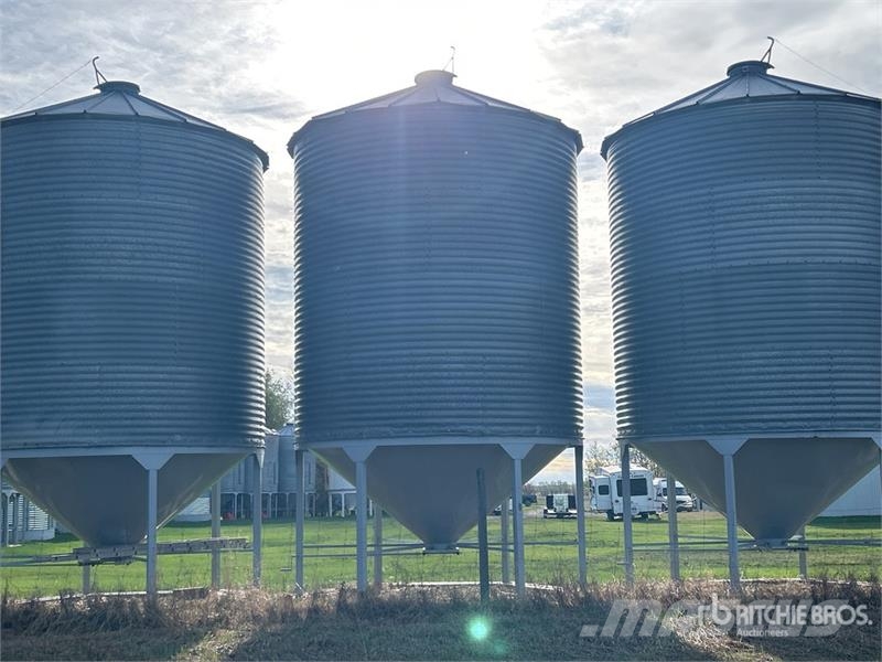 Butler +/- 2200 bu 4 Ring Hopper Grain Bin Procesadoras de cultivos y unidades de almacenamiento / máquinas - Otros