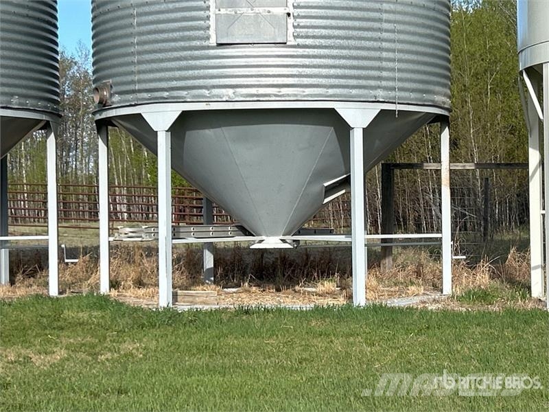 Butler +/- 2200 bu 4 Ring Hopper Grain Bin Procesadoras de cultivos y unidades de almacenamiento / máquinas - Otros