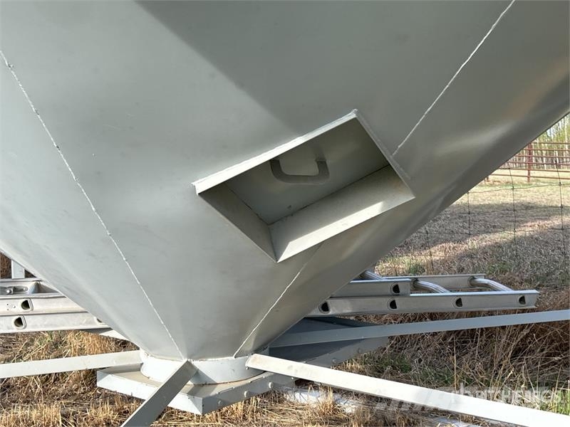 Butler +/- 2200 bu 4 Ring Hopper Grain Bin Procesadoras de cultivos y unidades de almacenamiento / máquinas - Otros