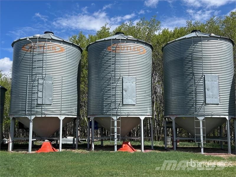 Butler +/- 2200 bu 4 Ring Hopper Grain Bin Procesadoras de cultivos y unidades de almacenamiento / máquinas - Otros