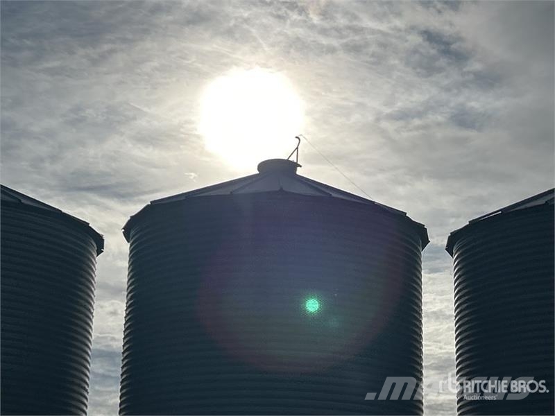 Butler +/- 2200 bu 4 Ring Hopper Grain Bin Procesadoras de cultivos y unidades de almacenamiento / máquinas - Otros