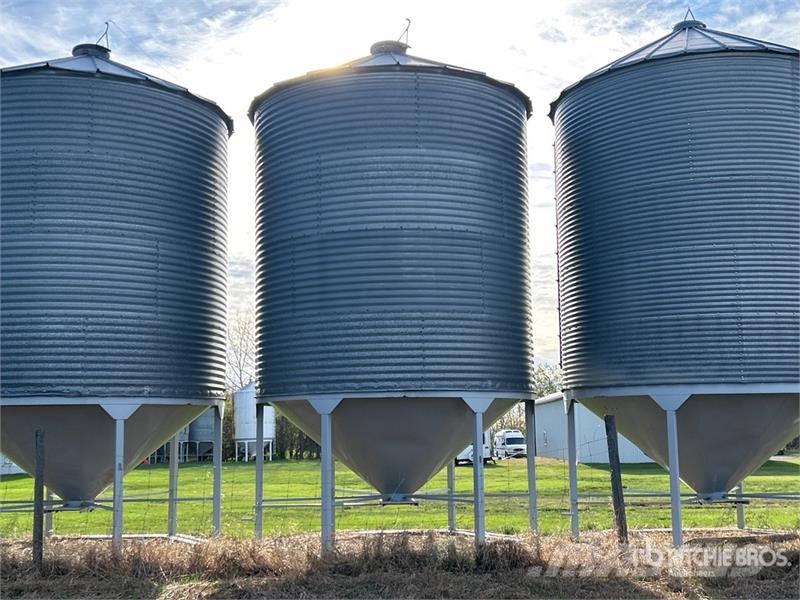 Butler +/- 2200 bu 4 Ring Hopper Grain Bin Procesadoras de cultivos y unidades de almacenamiento / máquinas - Otros