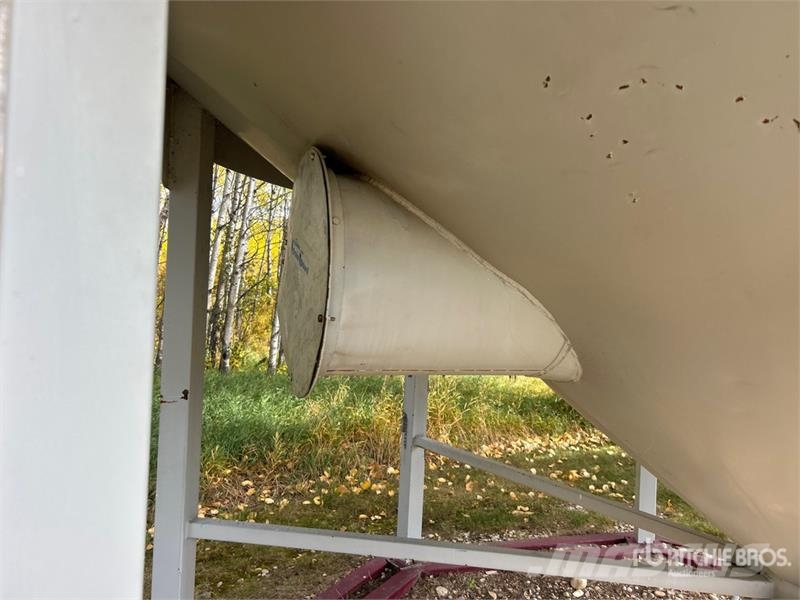 Butler +/- 2200 bu 4 Ring Hopper Grain Bin 农作物机械加工存储设备 - 其他