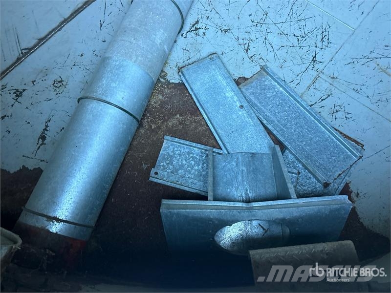 Butler +/- 2400 bu 4 Ring Grain Bin Procesadoras de cultivos y unidades de almacenamiento / máquinas - Otros