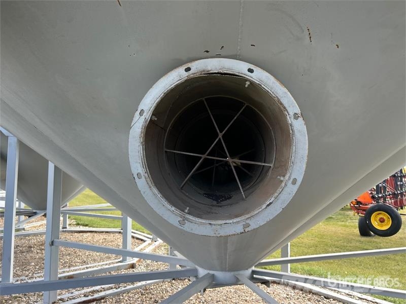 Butler +/- 2700 bu 5 Ring Hopper Grain Bin 农作物机械加工存储设备 - 其他