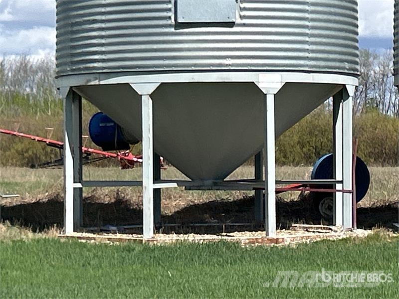 Butler +/- 2700 bu 5 Ring Hopper Grain Bin Procesadoras de cultivos y unidades de almacenamiento / máquinas - Otros