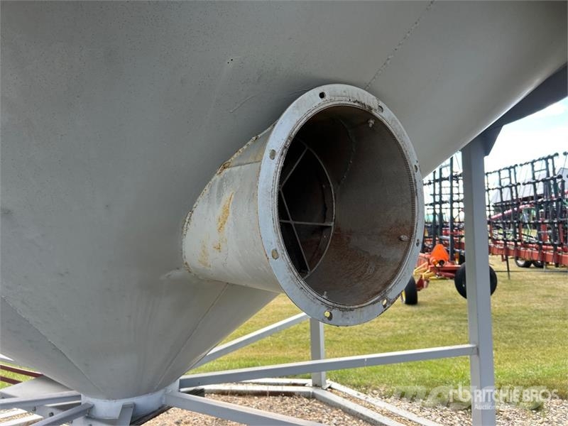 Butler +/- 2700 bu 5 Ring Hopper Grain Bin 农作物机械加工存储设备 - 其他