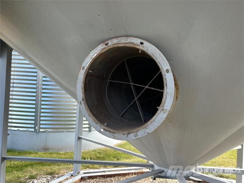 Butler +/- 2700 bu 5 Ring Hopper Grain Bin 农作物机械加工存储设备 - 其他
